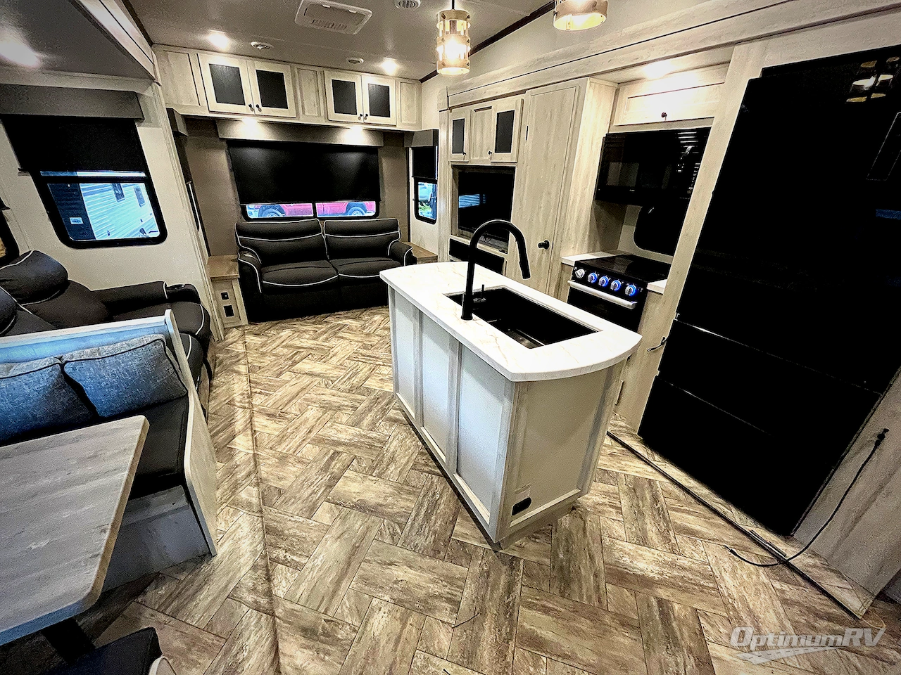 2023 Forest River Wildcat 369MBL Photo 4