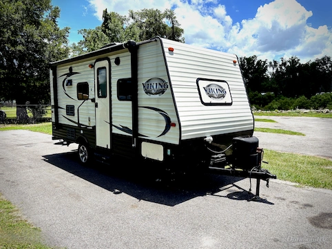 Used 2018 Viking Ultra-Lite 17FQS Featured Photo