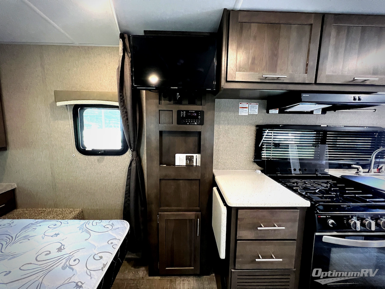 2021 Forest River Rockwood Mini Lite 2109S Photo 7