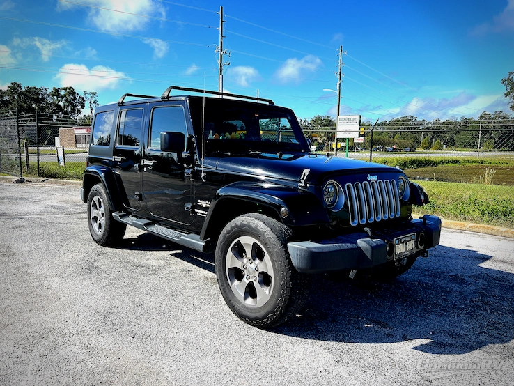 2018 Jeep Jeep Sahara RV Photo 1