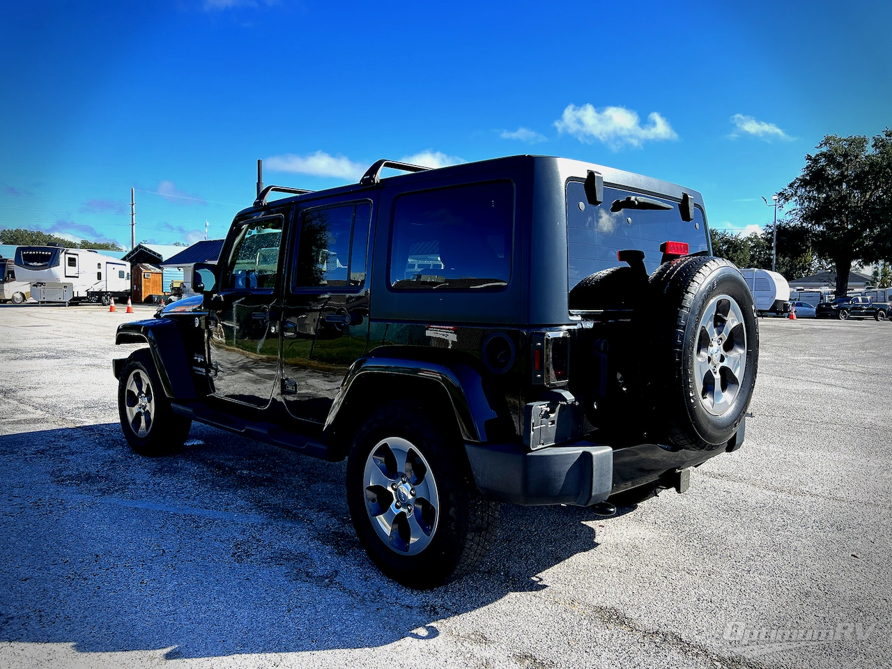 2018 Jeep Jeep Sahara Photo 3