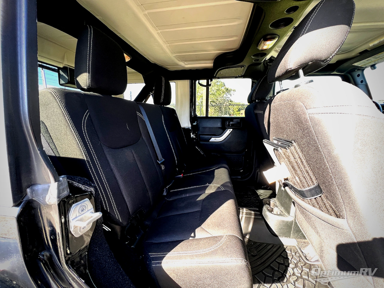 2018 Jeep Jeep Sahara Photo 5