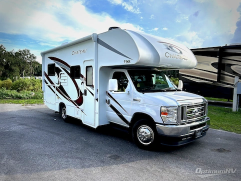 Used 2022 Thor Chateau 22E Featured Photo