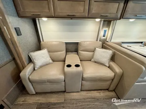 2022 Thor Palazzo 37.5 RV Photo 3