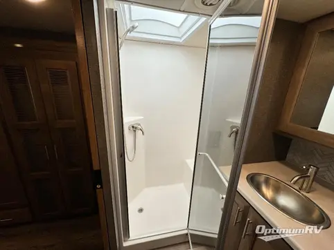 2022 Thor Palazzo 37.5 RV Photo 4