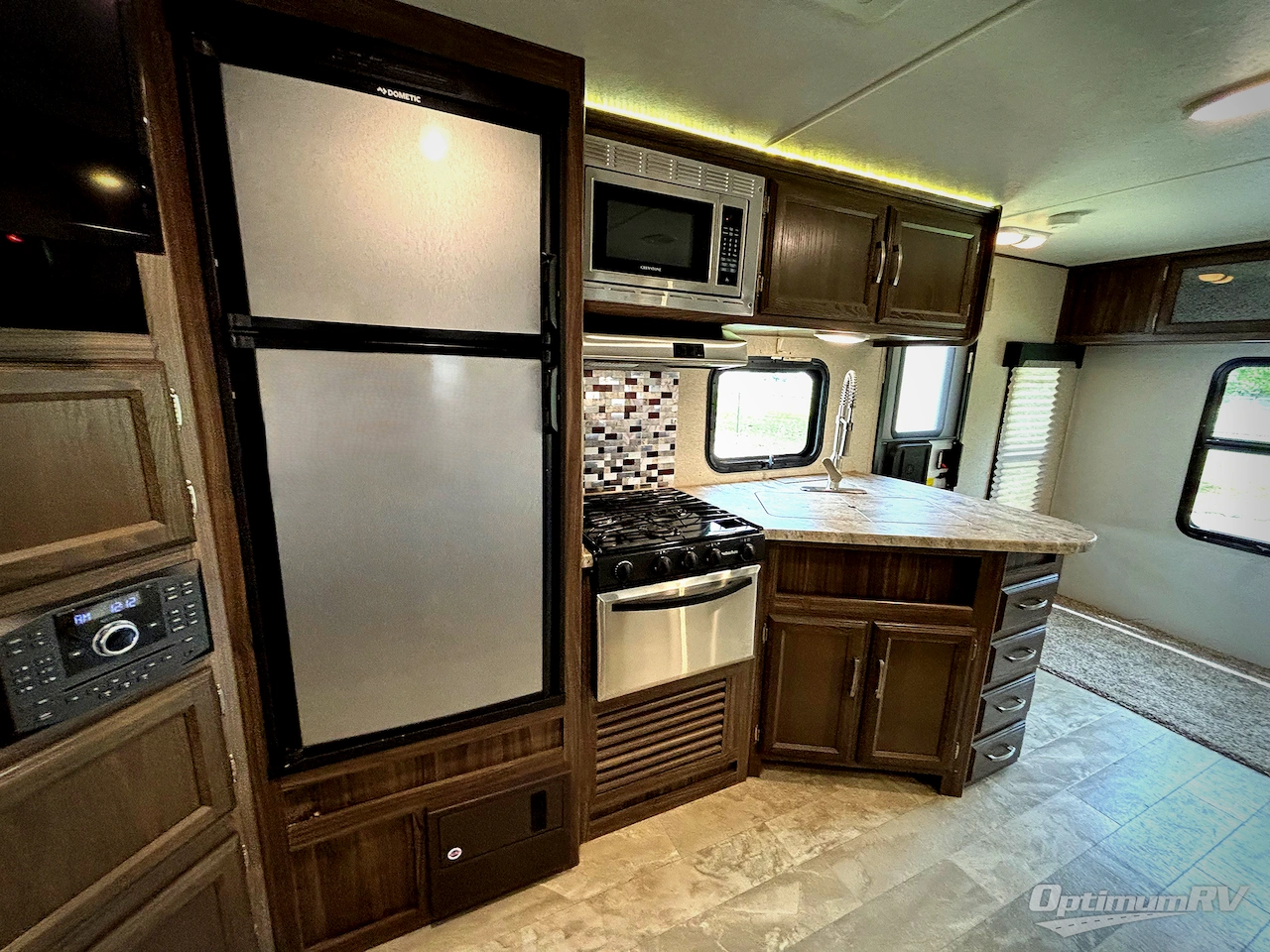 2018 Coachmen Apex Ultra-Lite 279RLSS Photo 12