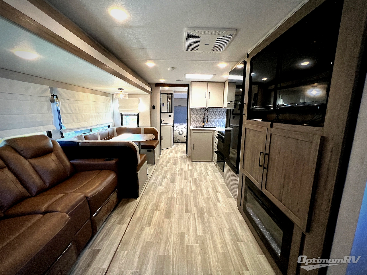 2024 Forest River Vibe 28BHE Photo 5