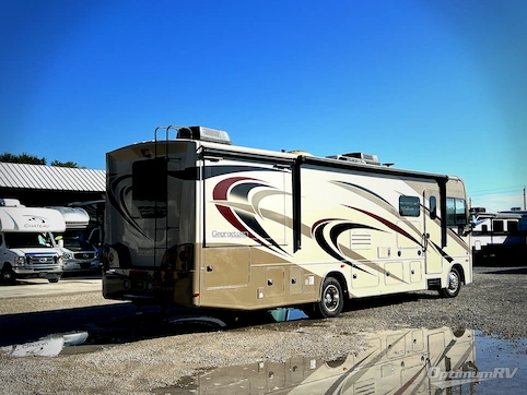 2018 Forest River Georgetown 5 Series 31R5 RV Photo 2