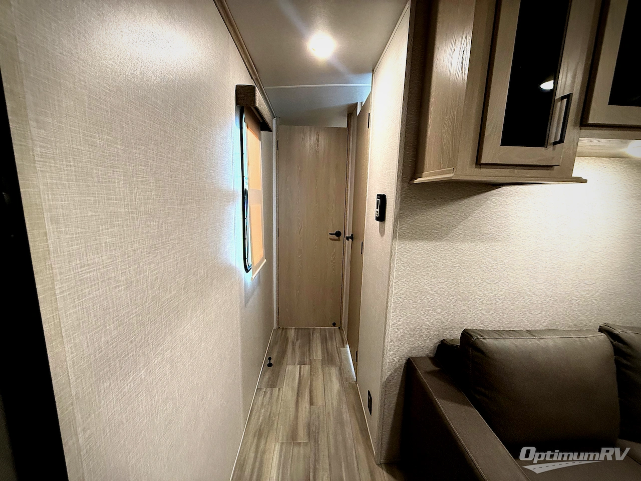 2021 Forest River Rockwood Signature Ultra Lite 8335SB Photo 13