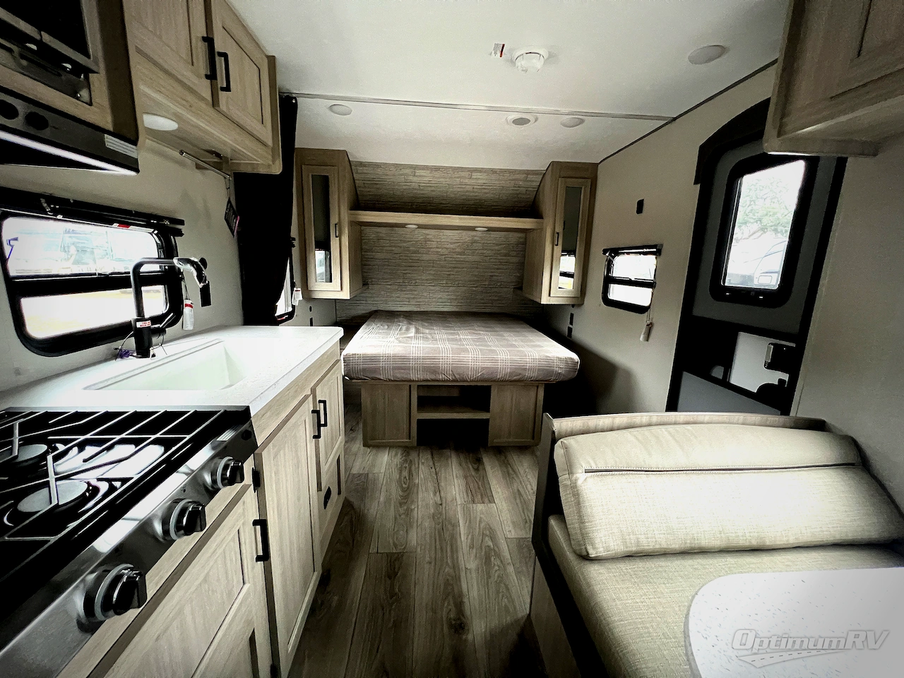 2026 Coachmen Catalina Summit Series 8 211BH Photo 18