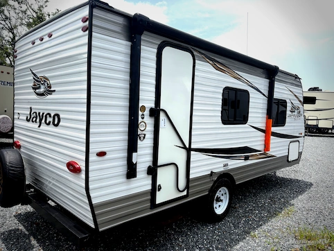 2019 Jayco Jay Flight SLX 7 195RB RV Photo 2