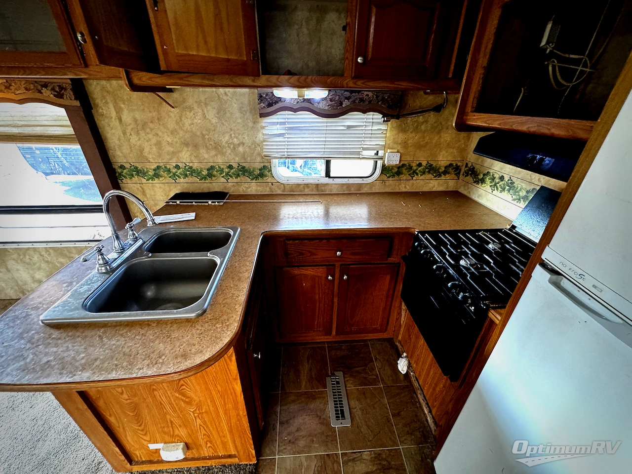 2008 Dutchmen Denali 295BS-DSL Photo 4