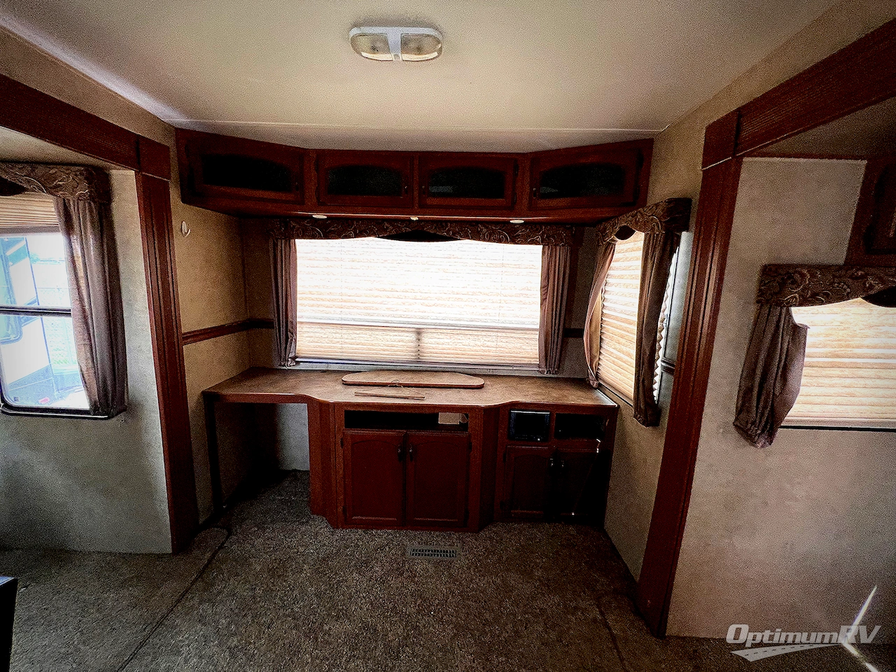 2012 Dutchmen Denali 310RES Photo 11