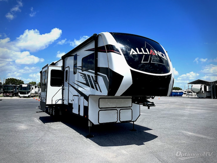2023 Alliance Valor 43V13 RV Photo 1