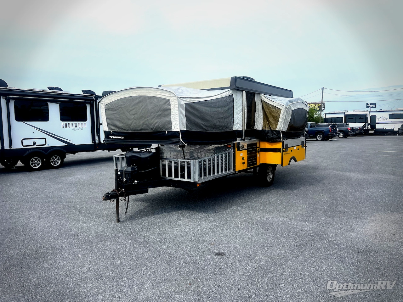 2008 Fleetwood Evolution E3 Photo 2