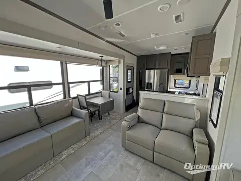 2023 Palomino Columbus 384RK RV Photo 2