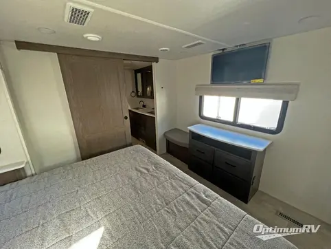 2023 Palomino Columbus 384RK RV Photo 4