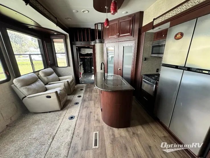 2016 Heartland Road Warrior 425 RV Photo 1