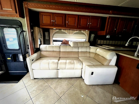 2015 Itasca Suncruiser 38Q RV Photo 2