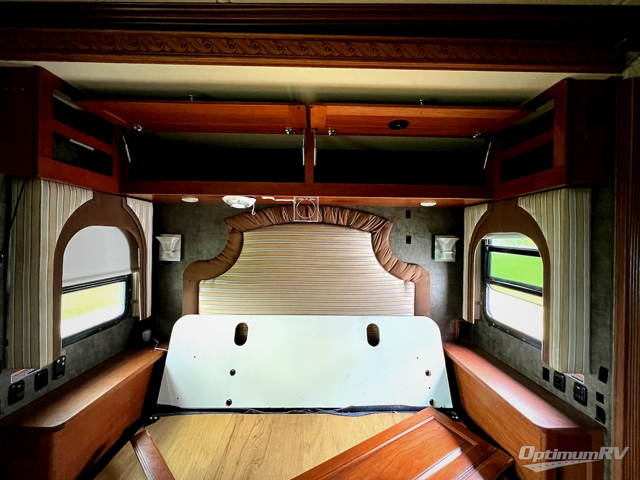 2015 Itasca Suncruiser 38Q Photo 12