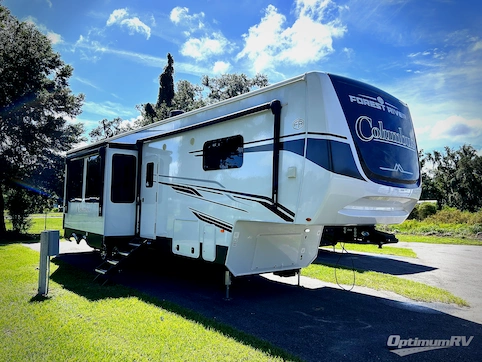 New 2025 Palomino Columbus 376DS Featured Photo