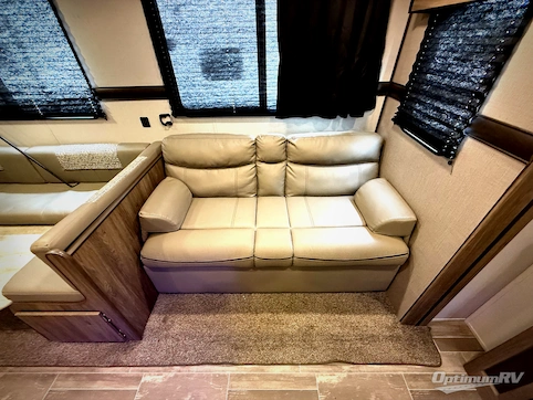 2020 CrossRoads Zinger ZR290KB RV Photo 2
