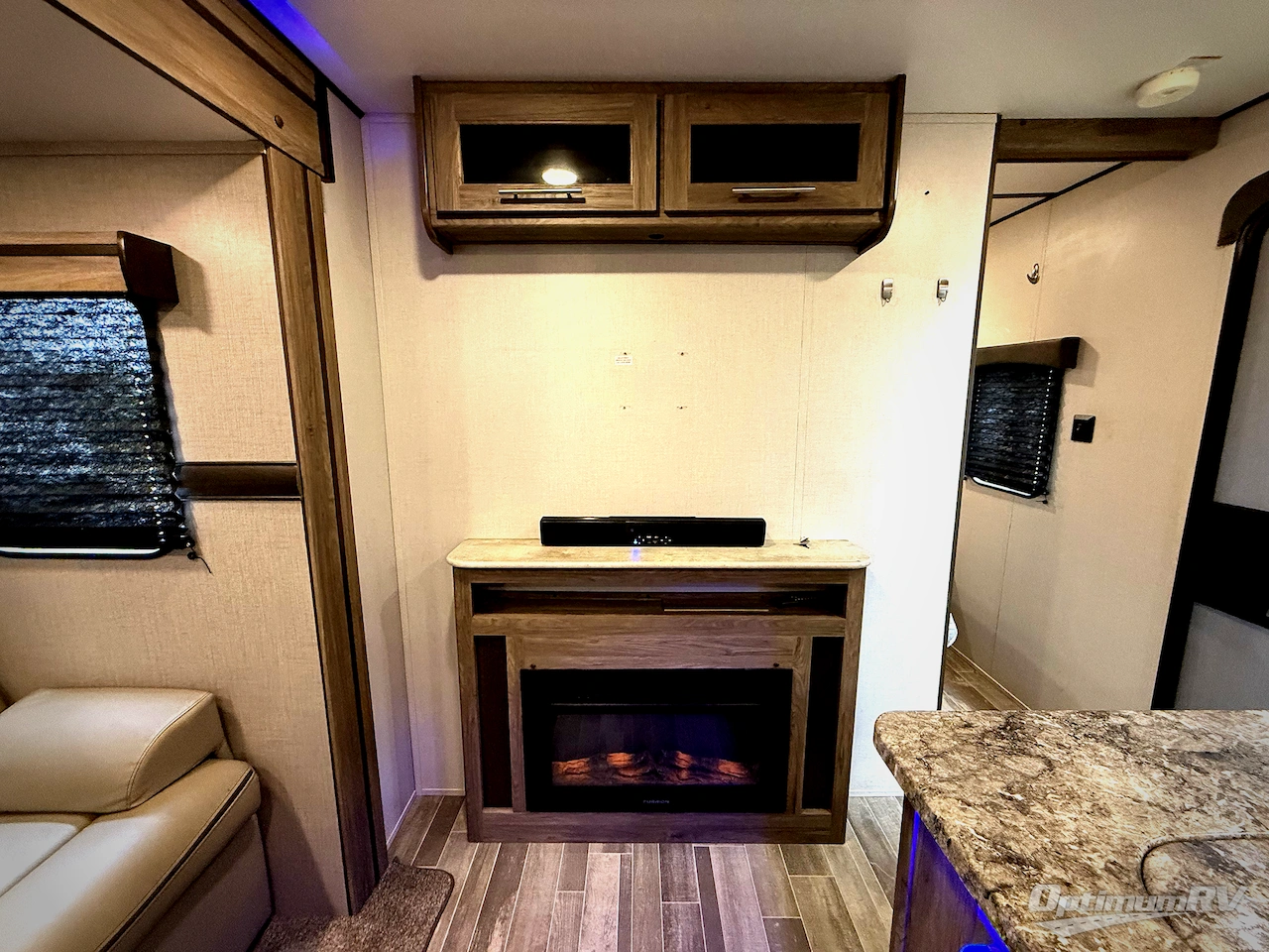 2020 CrossRoads Zinger ZR290KB Photo 8