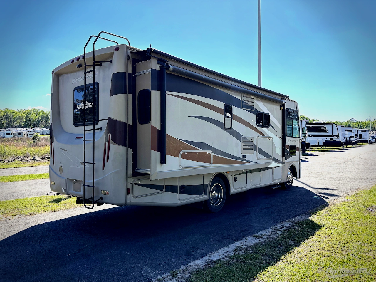 2014 Thor Windsport 27K Photo 2