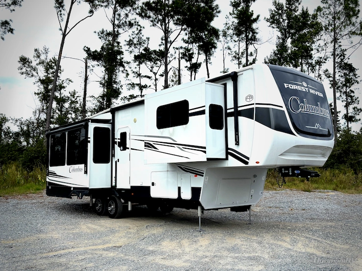 2025 Palomino Columbus 380RL RV Photo 1