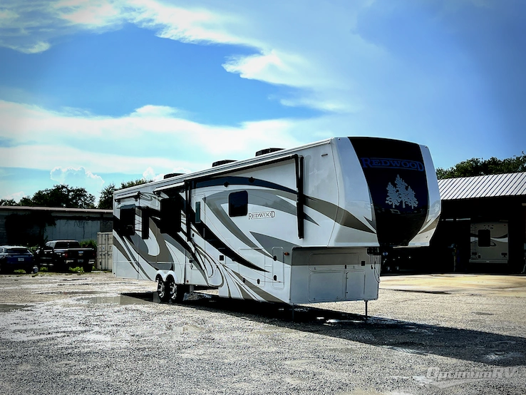 2022 Redwood Redwood 4150RD RV Photo 1