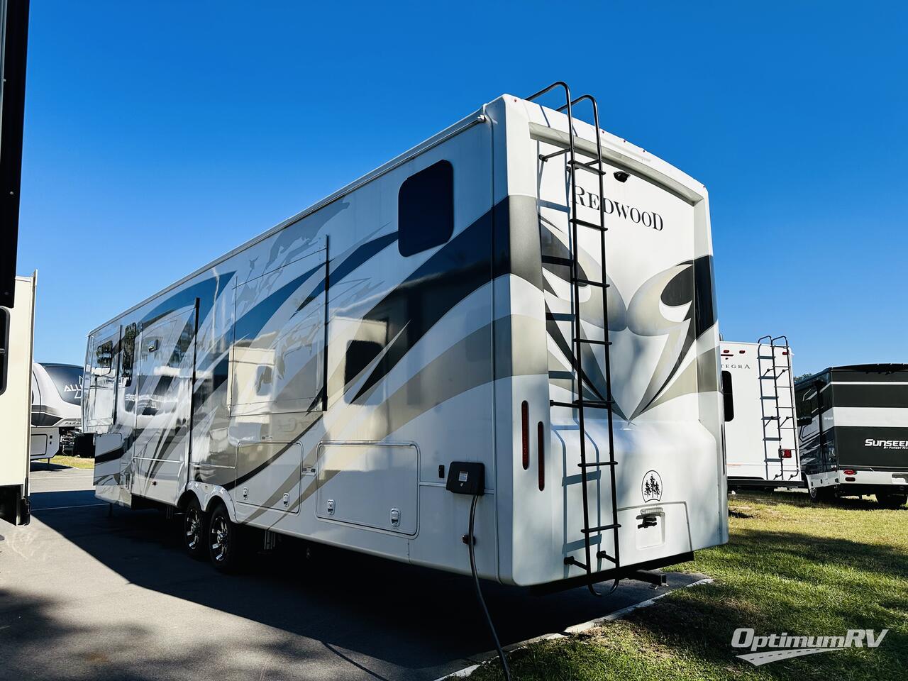 2020 Redwood Redwood 3951WB Photo 3