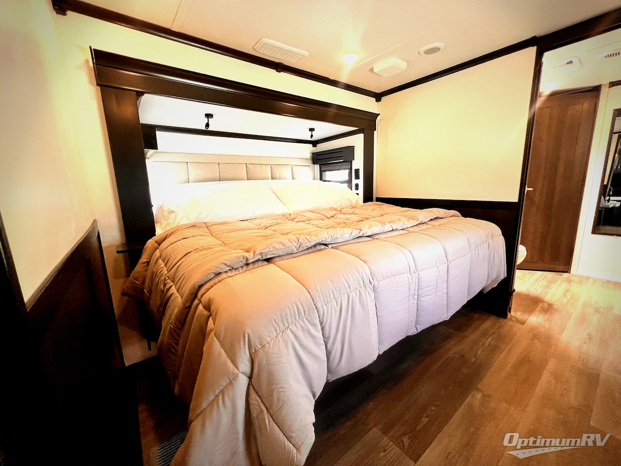 2021 Redwood Redwood 4150RD Photo 17