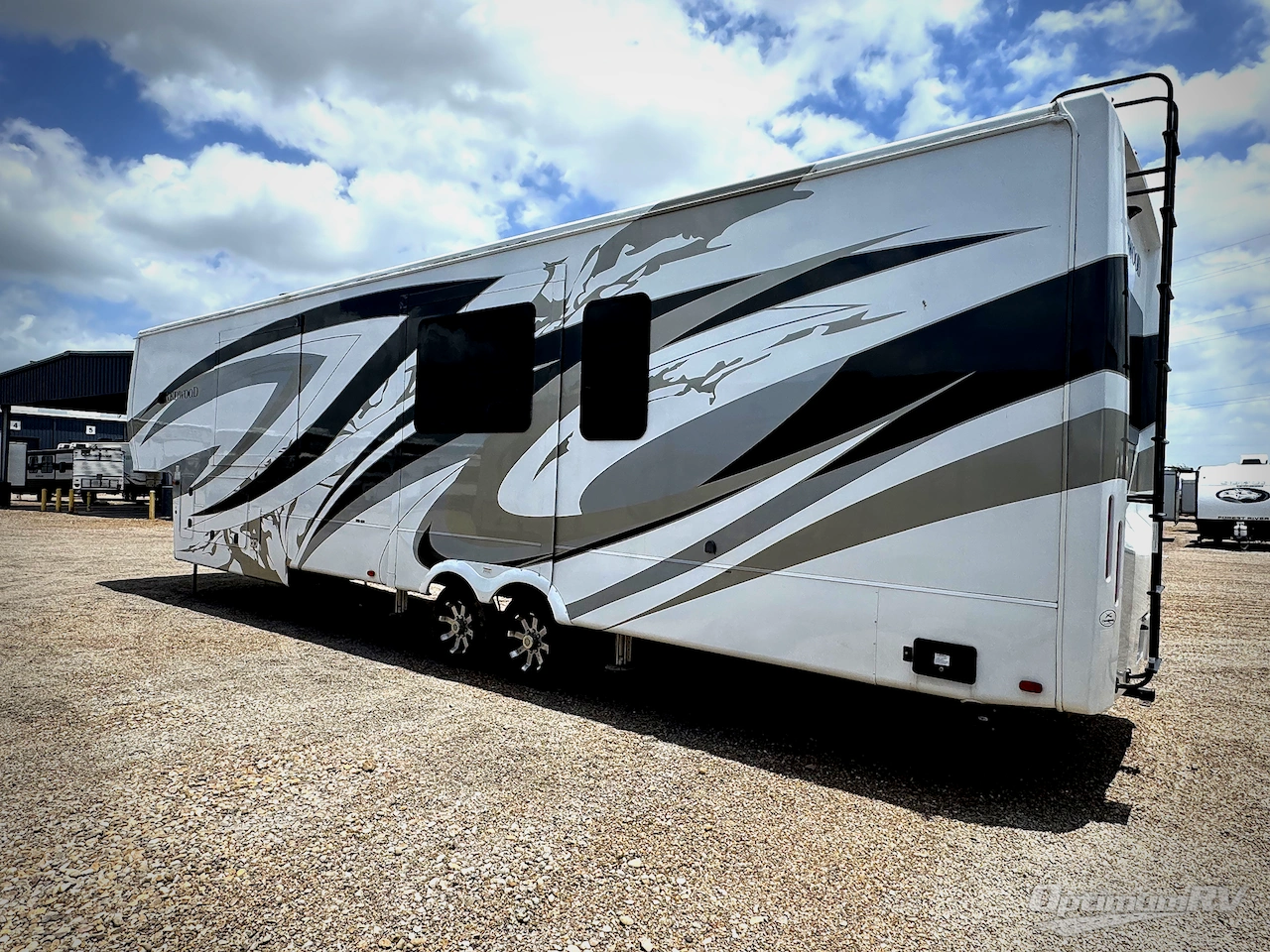 2021 Redwood Redwood 4001LK Photo 3