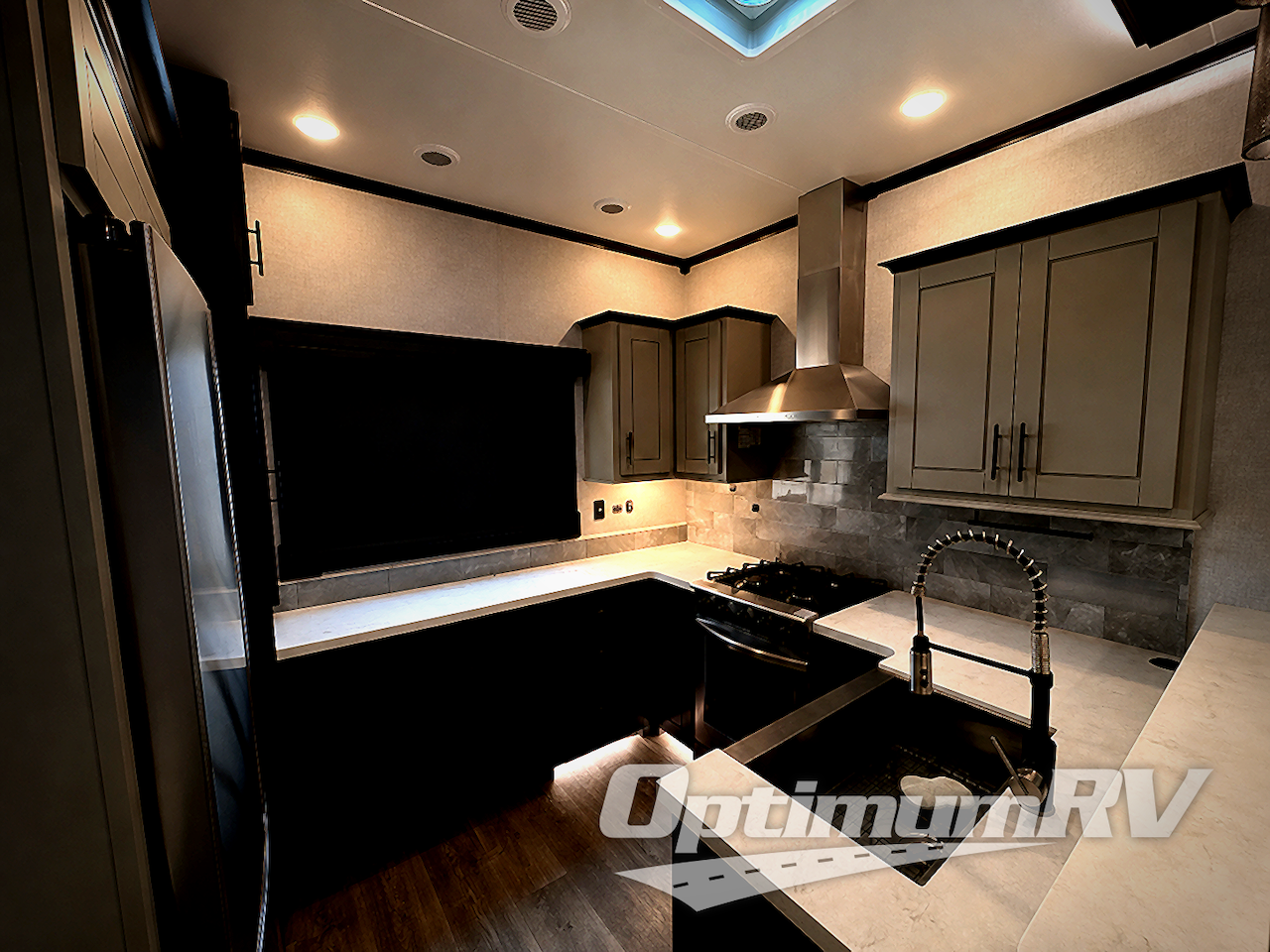 2021 Redwood Redwood 4001LK Photo 7