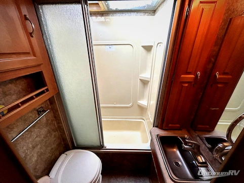 2005 Coachmen Leprechaun 307KS RV Floorplan Photo