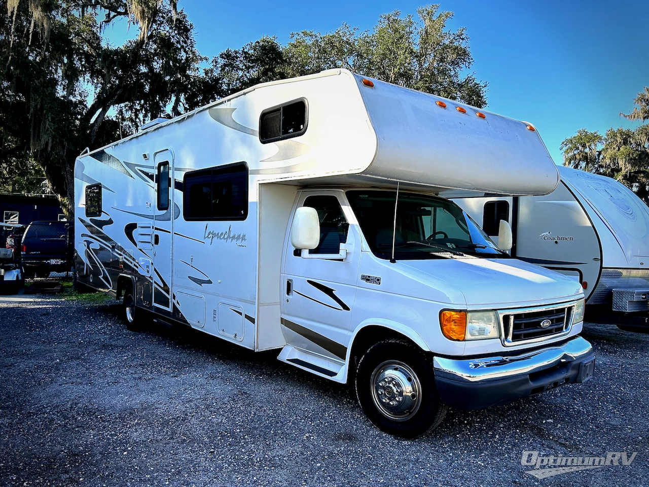 2005 Coachmen Leprechaun 307KS Photo 1