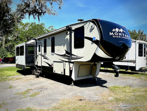 Used 2018 Keystone Montana High Country 370BR Featured Photo