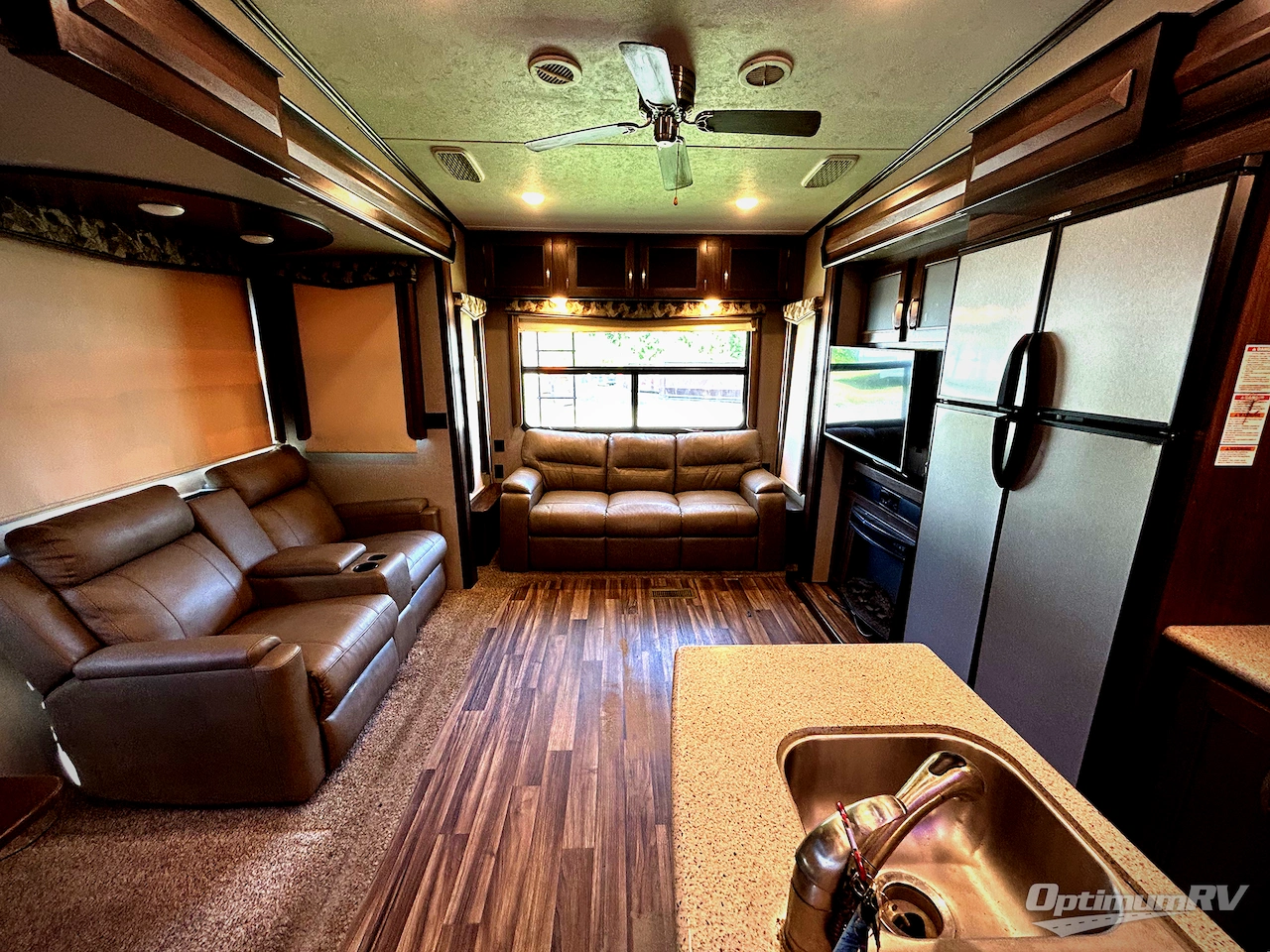 2018 Keystone Montana High Country 370BR Photo 4