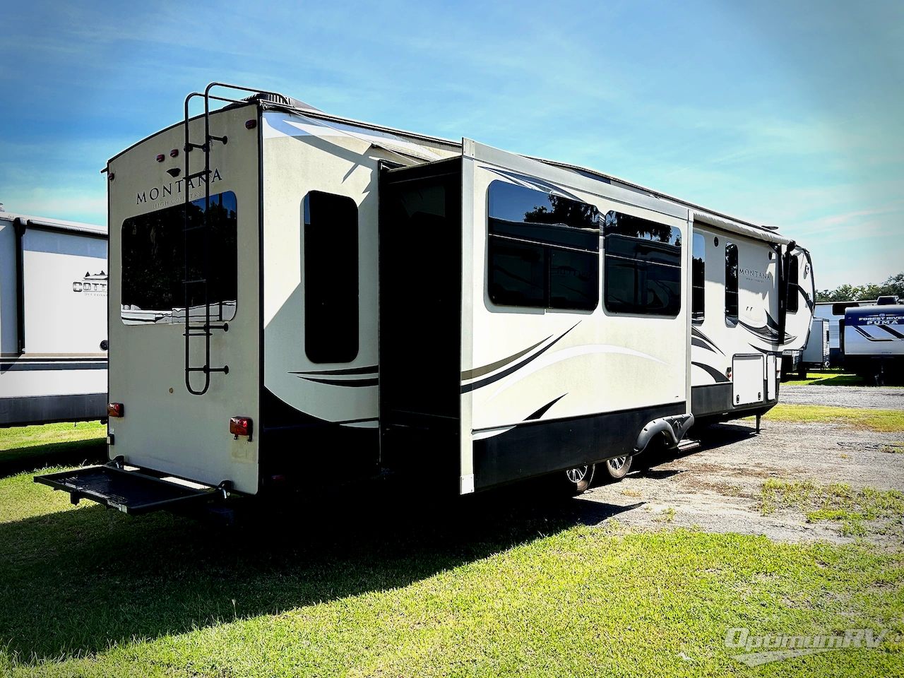 2018 Keystone Montana High Country 370BR Photo 2