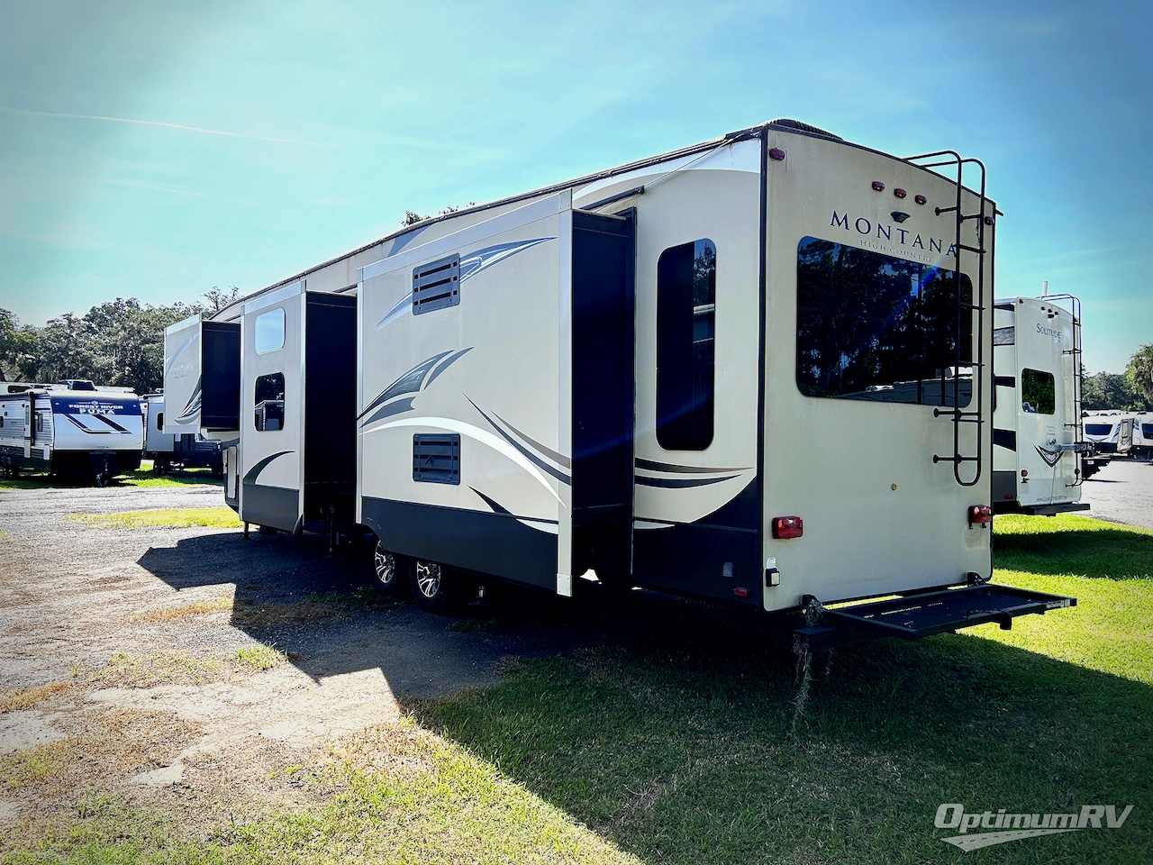 2018 Keystone Montana High Country 370BR Photo 3