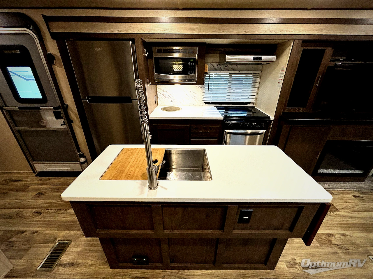 2018 Forest River Salem Hemisphere Lite 272RL Photo 6