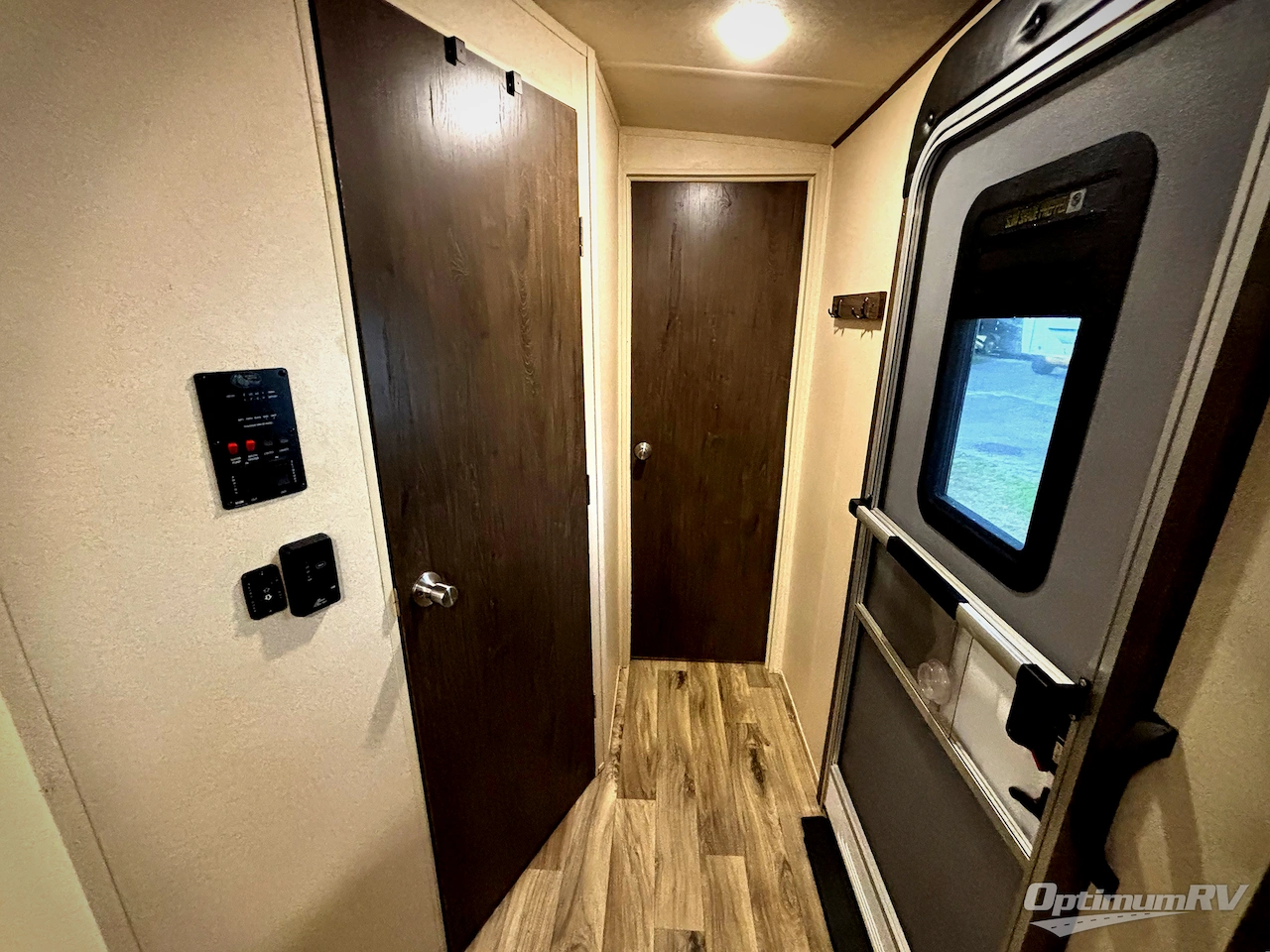 2018 Forest River Salem Hemisphere Lite 272RL Photo 7