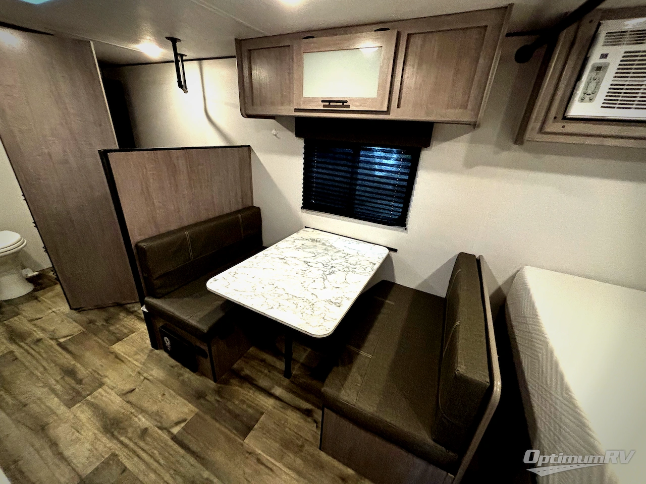 2024 Dutchmen Coleman 17B Photo 9