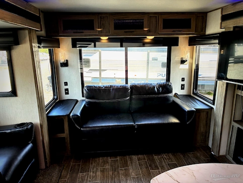 2021 Forest River Cherokee Alpha Wolf 26RL-L RV Photo 2
