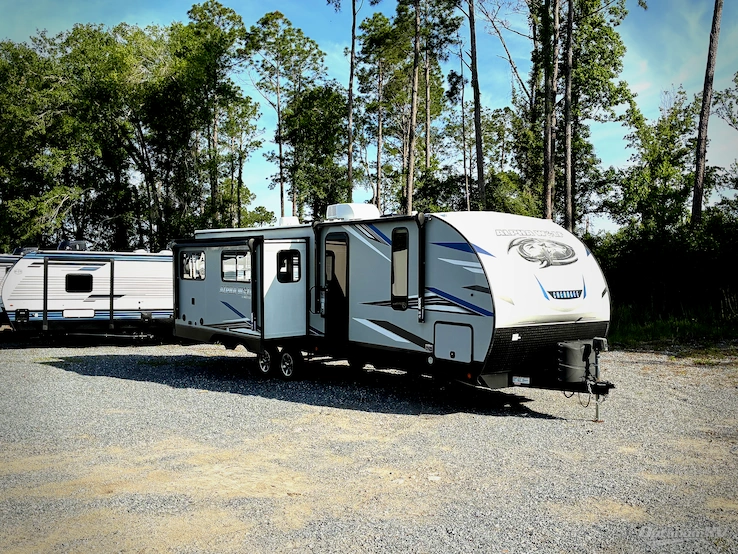 2021 Forest River Cherokee Alpha Wolf 26RL-L RV Photo 1