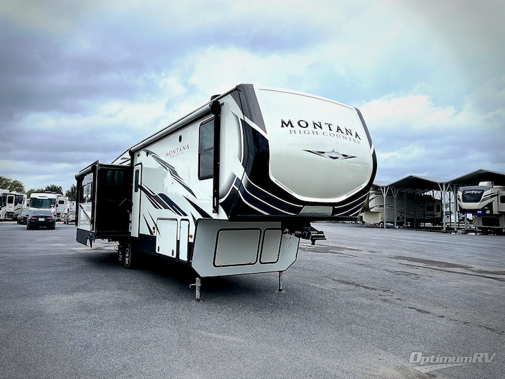 2021 Keystone Montana High Country 331RL RV Photo 1