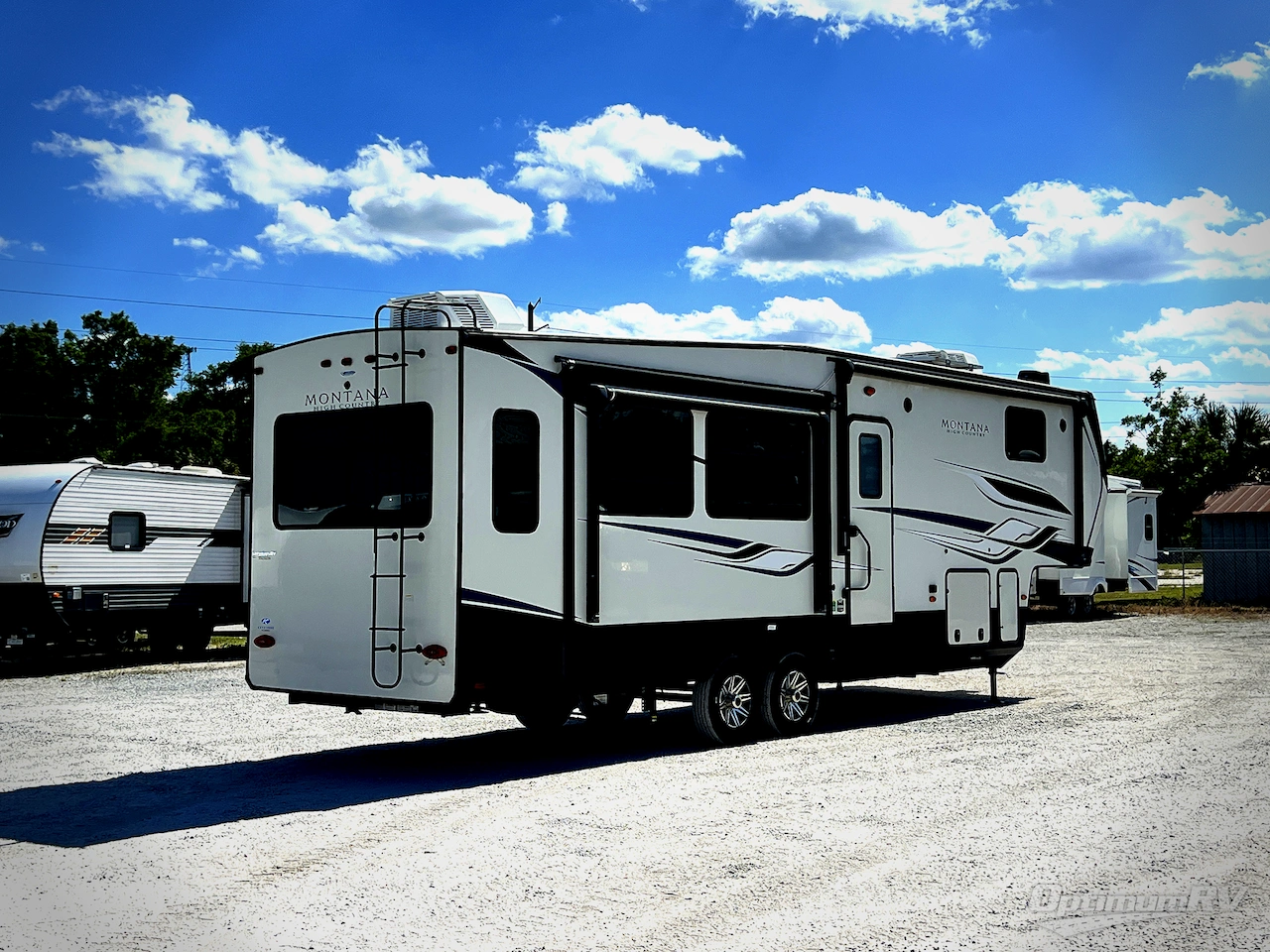 2022 Keystone Montana High Country 295RL Photo 2