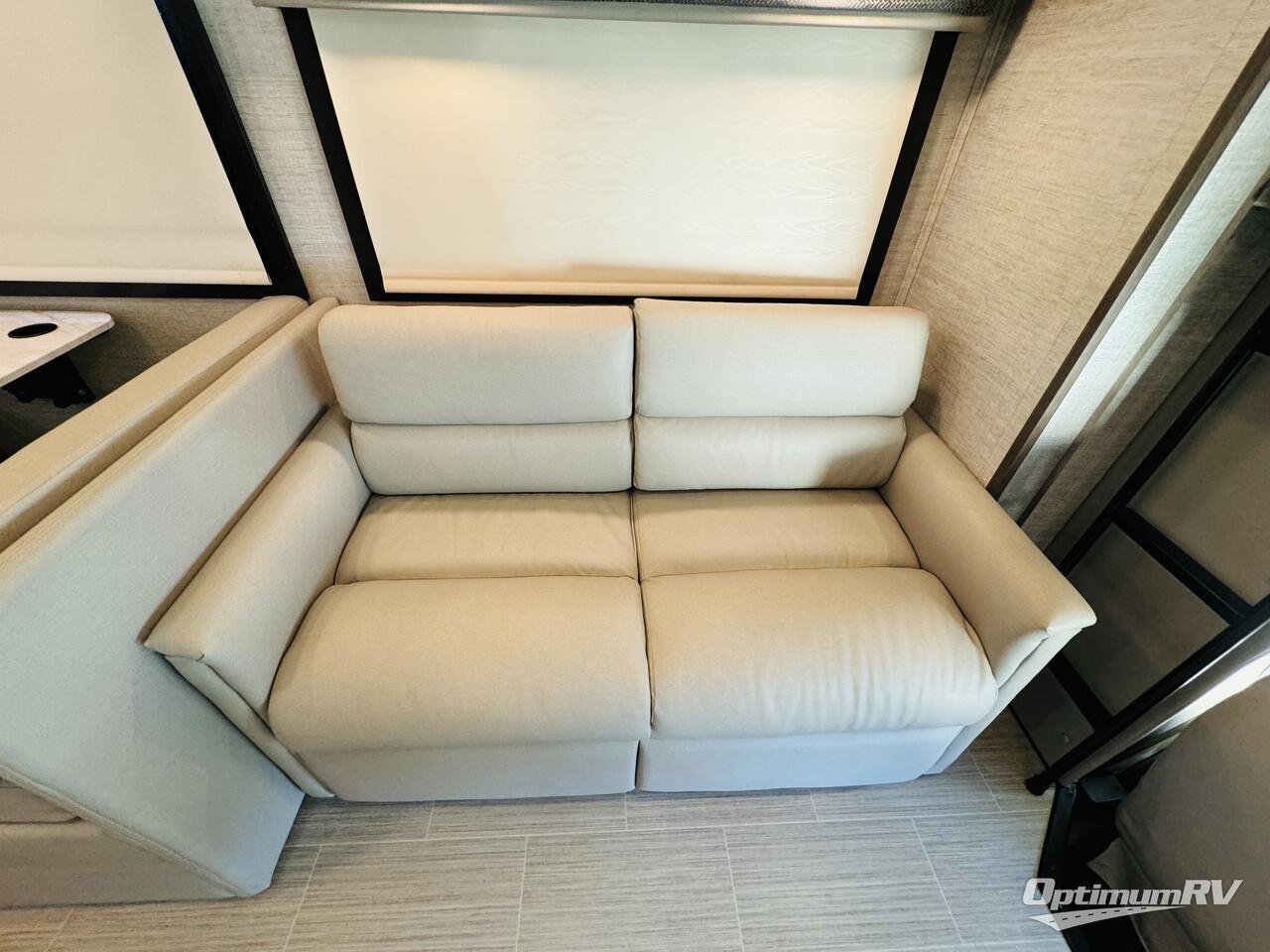 2022 Entegra Esteem 29V Photo 9