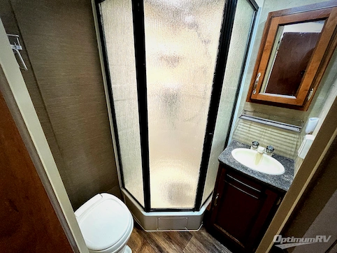 2014 Keystone Passport 2100RBWE Grand Touring RV Photo 4