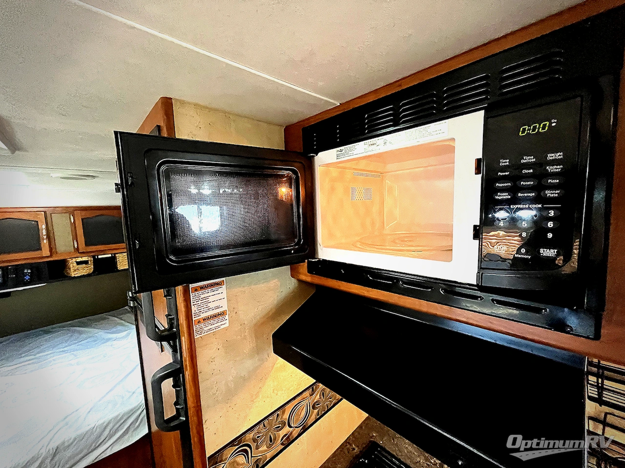 2014 Keystone Passport 2100RBWE Grand Touring Photo 12